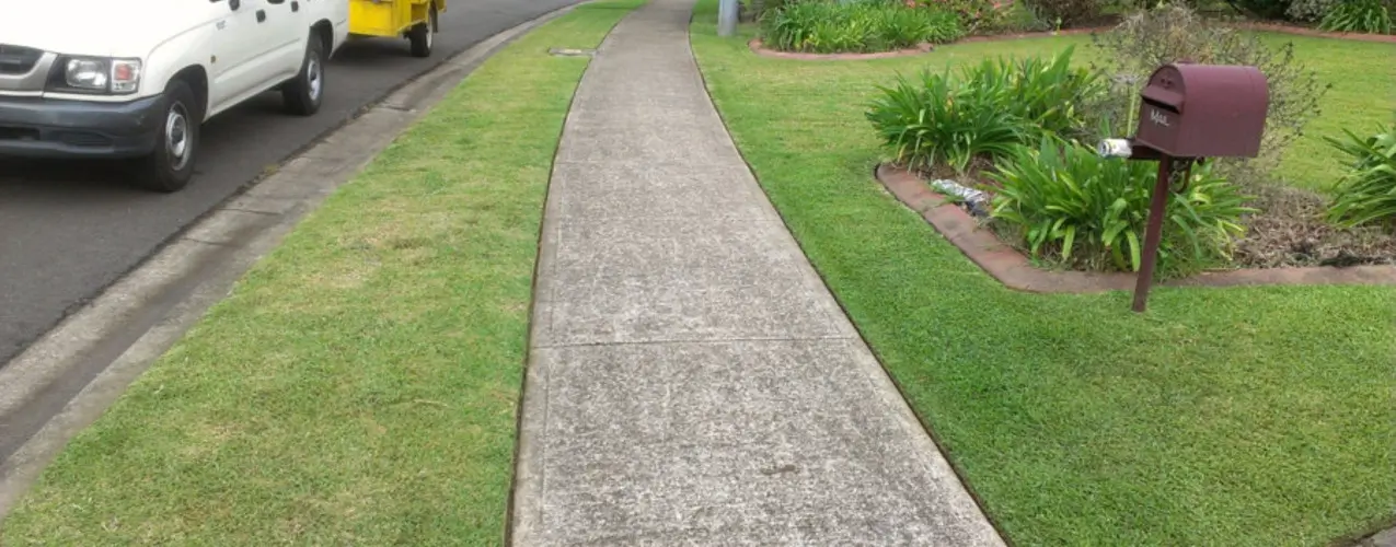 Clean lawn edges — Fair Dinkum Lawn Care